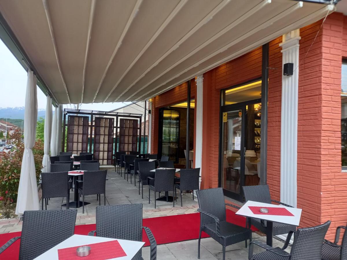 Conti Hotel & Restaurant Gjakova エクステリア 写真
