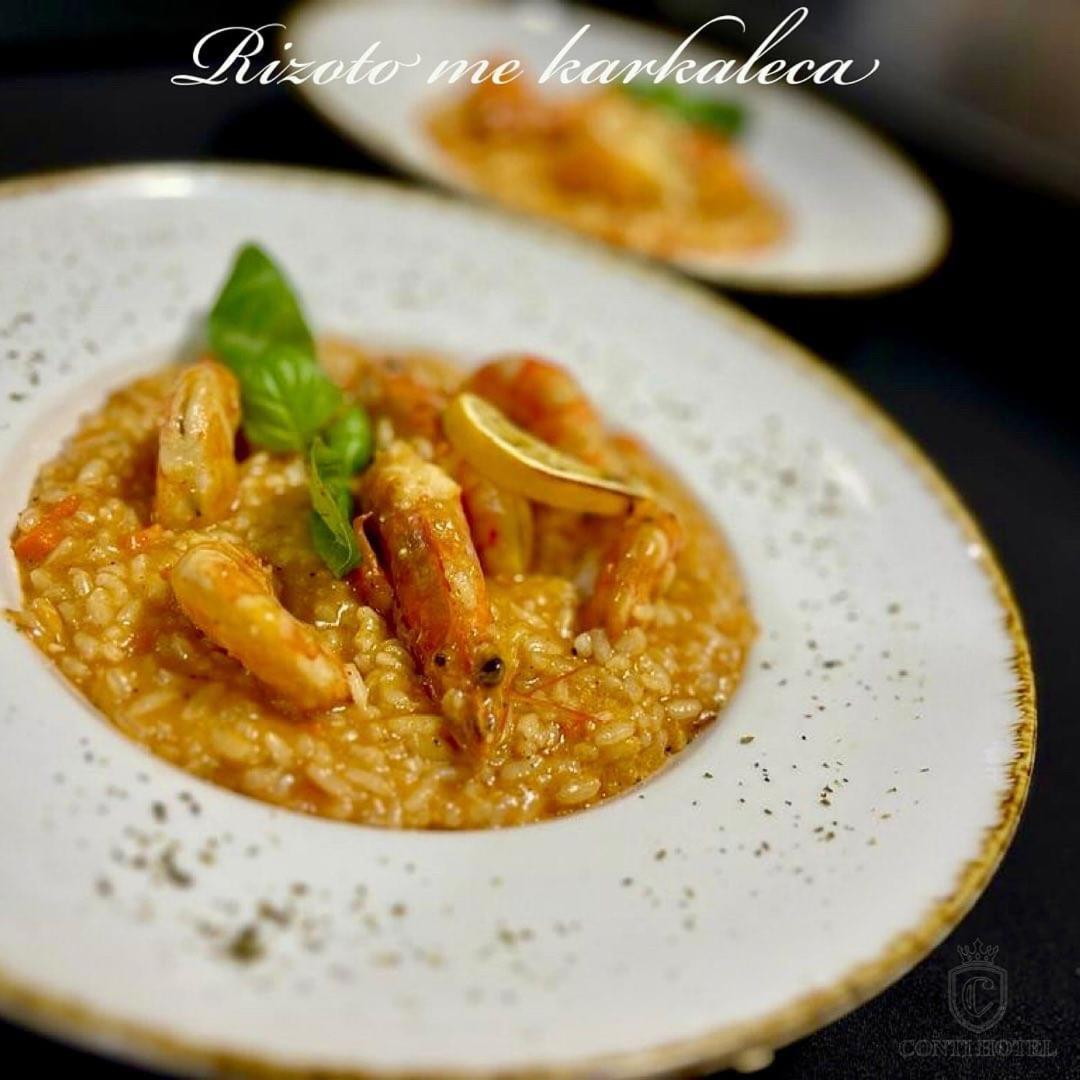 Conti Hotel & Restaurant Gjakova エクステリア 写真