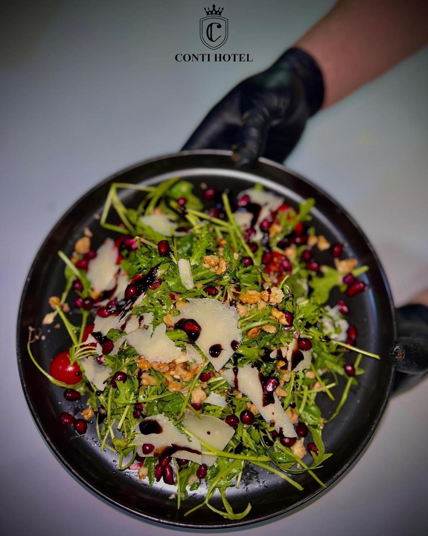 Conti Hotel & Restaurant Gjakova エクステリア 写真